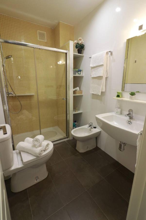 Apartamento Cristo De Burgos - Kainga Homes Севиля Екстериор снимка